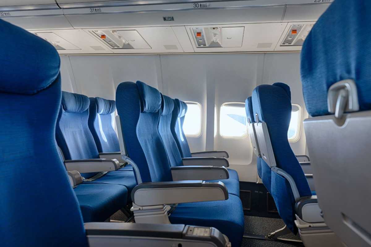 Perché i sedili degli aerei sono blu