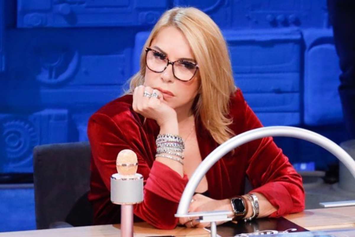 Anna Pettinelli sotto accusa