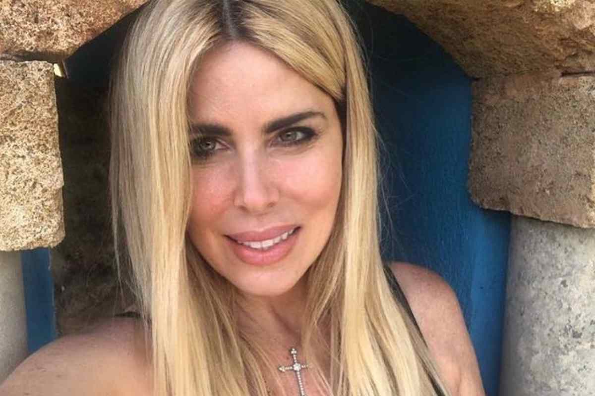 Loredana Lecciso mostra la sorella