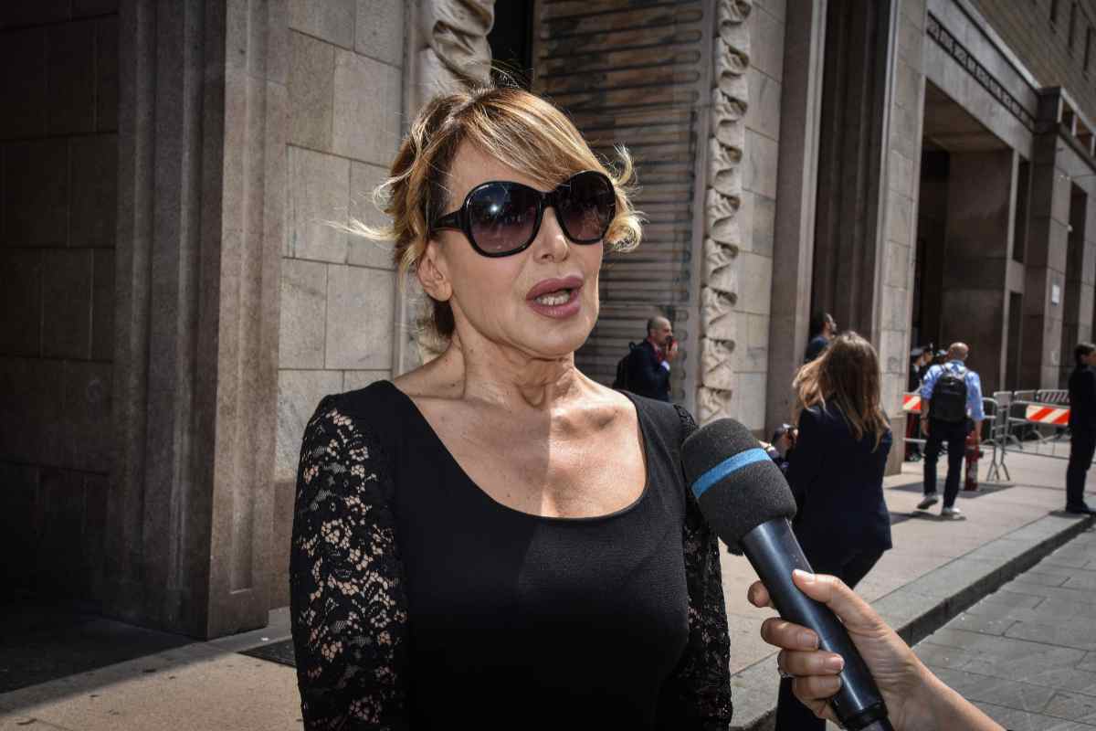 Barbara D'urso contro berlusconi